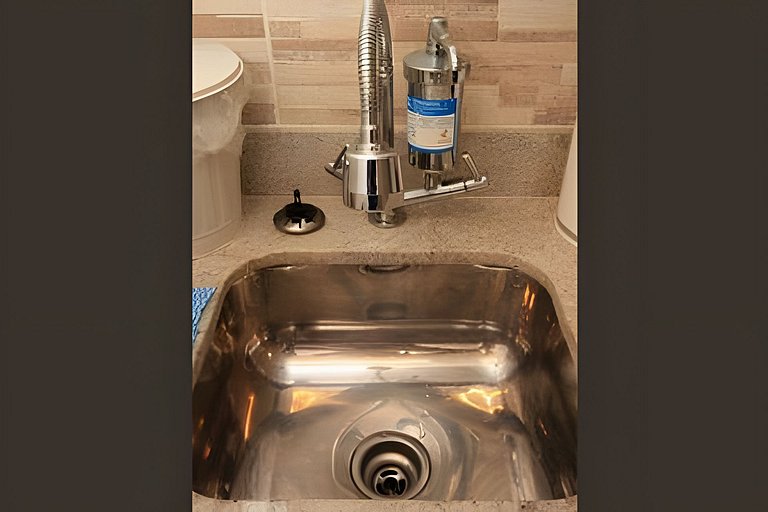 Lindo Studio prox Av Paulista e Frei Caneca