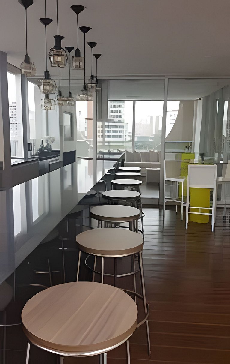 Lindo Studio prox Av Paulista e Frei Caneca