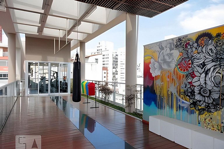 Lindo Studio prox Av Paulista e Frei Caneca