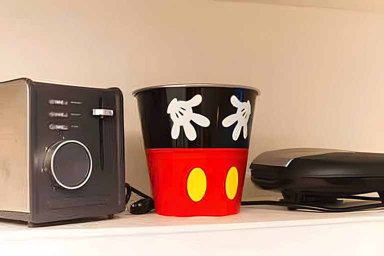 Lindo Studio prox Av Paulista e Frei Caneca