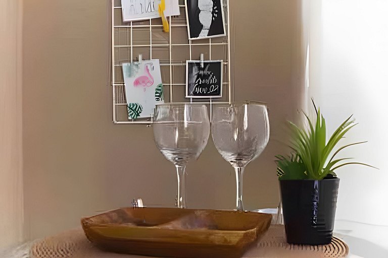 Lindo Studio prox Av Paulista e Frei Caneca