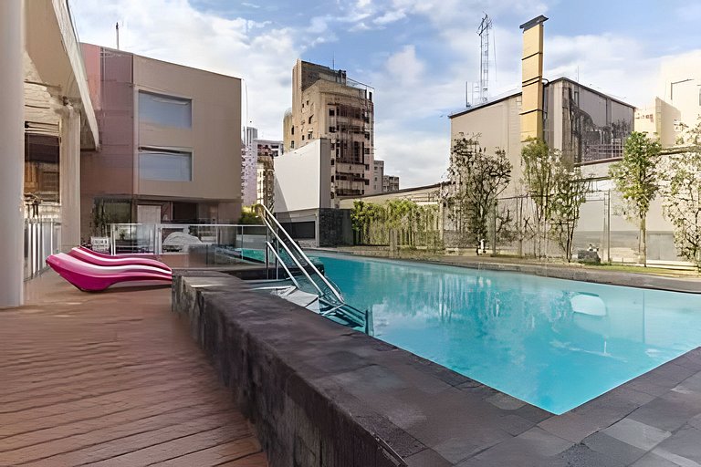 Lindo Studio prox Av Paulista e Frei Caneca