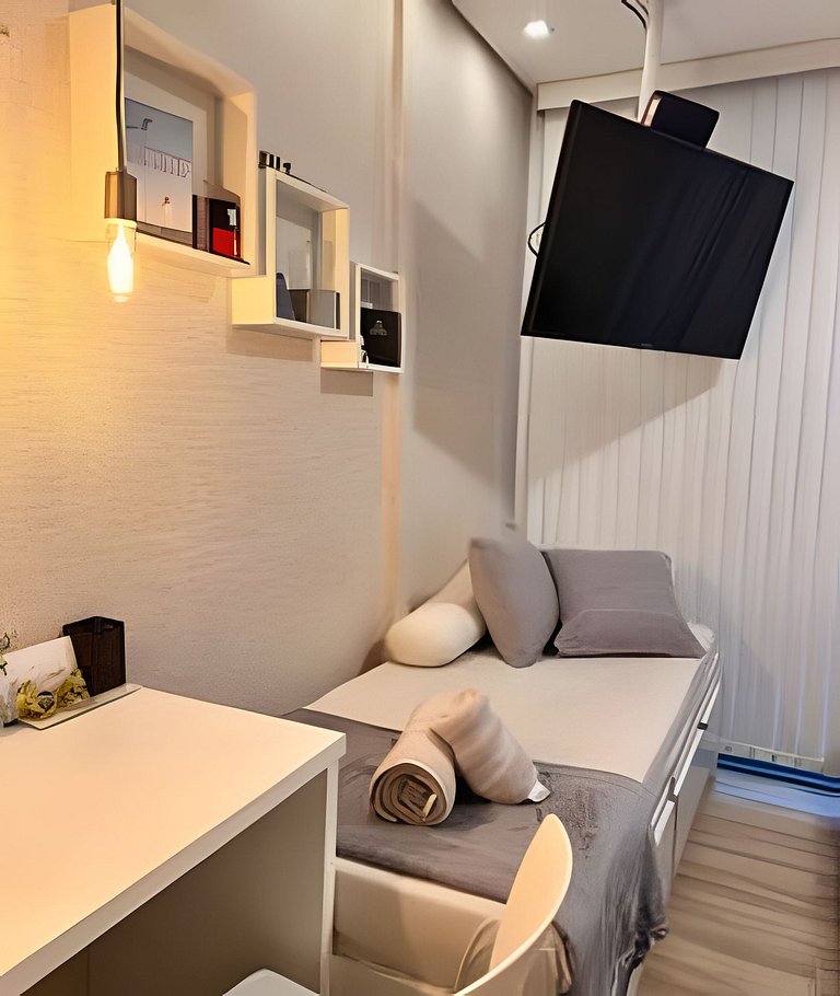 Lindo Studio prox Av Paulista e Frei Caneca