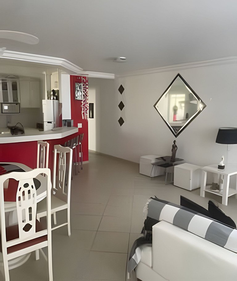 Belo Apartamento na Enseada