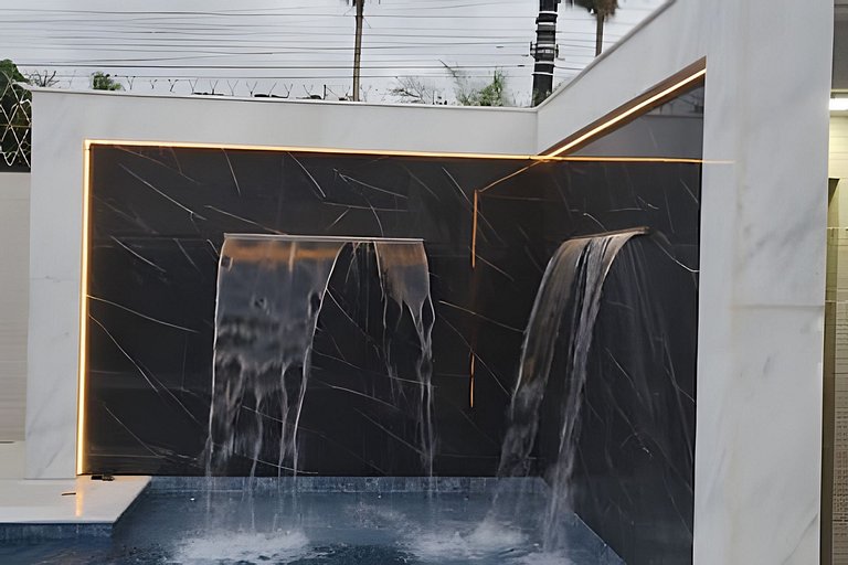 Casa de Praia em Condomínio Fechado com Piscina