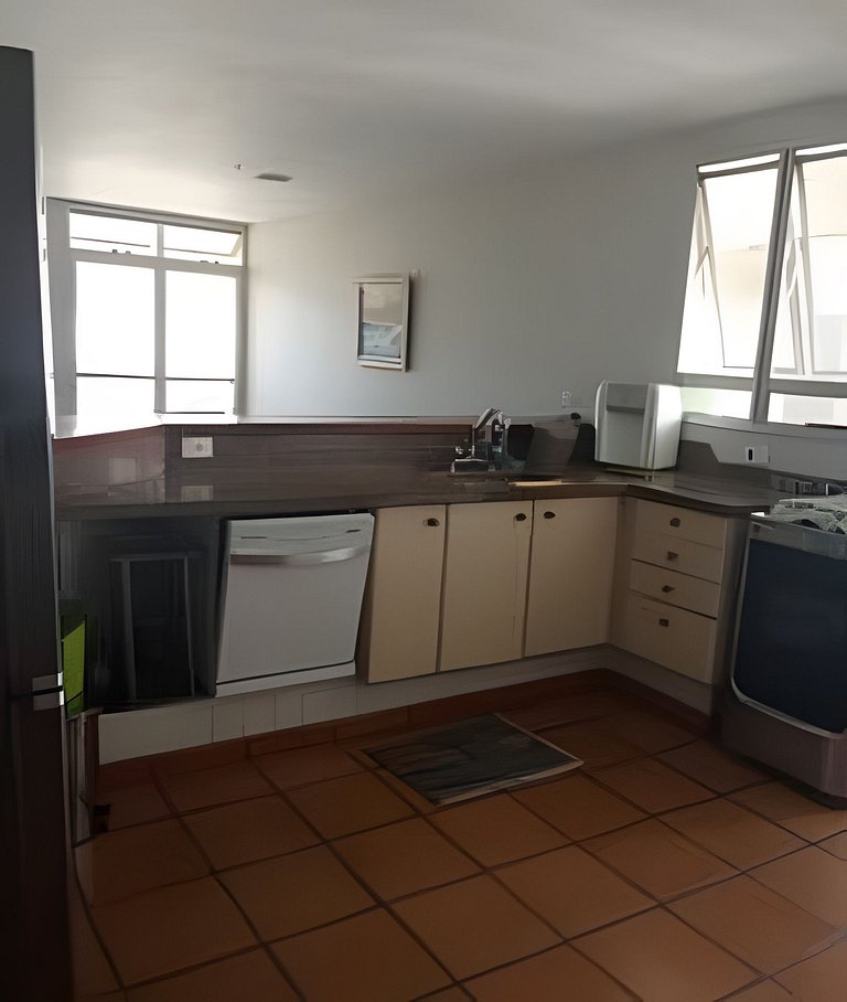 Amplo e Confortável Apartamento