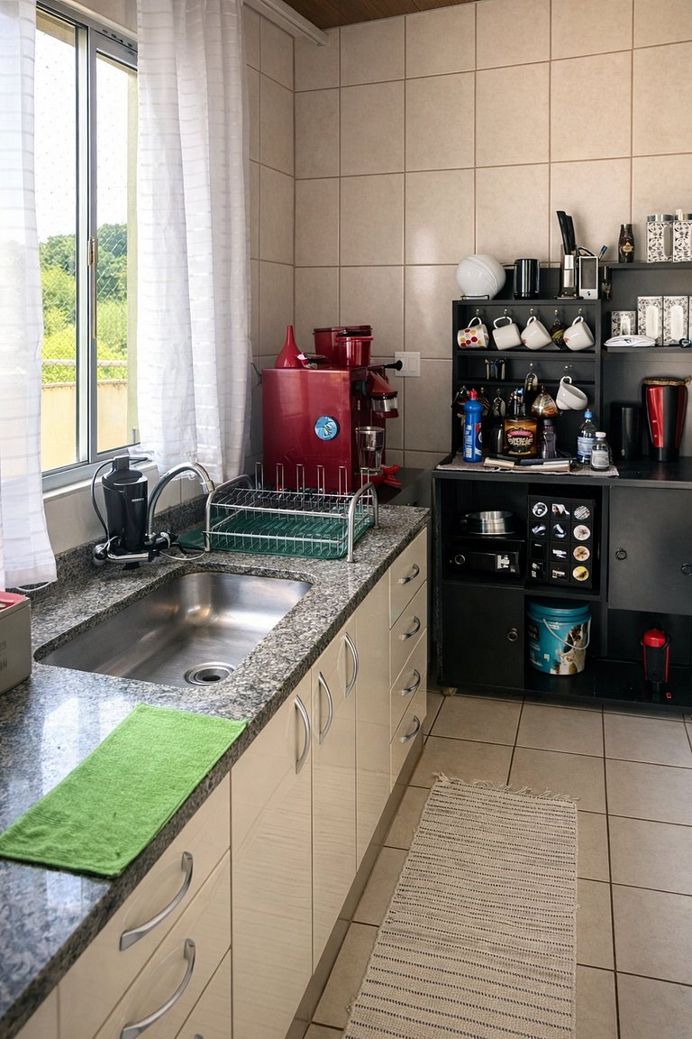 Casa à Venda no Centro de Quatá com Terreno de 722 m² e Clim