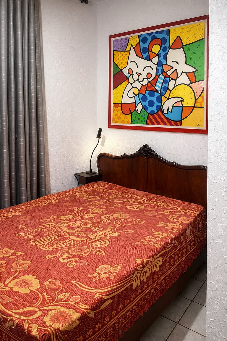 Casa à Venda no Centro de Quatá com Terreno de 722 m² e Clim