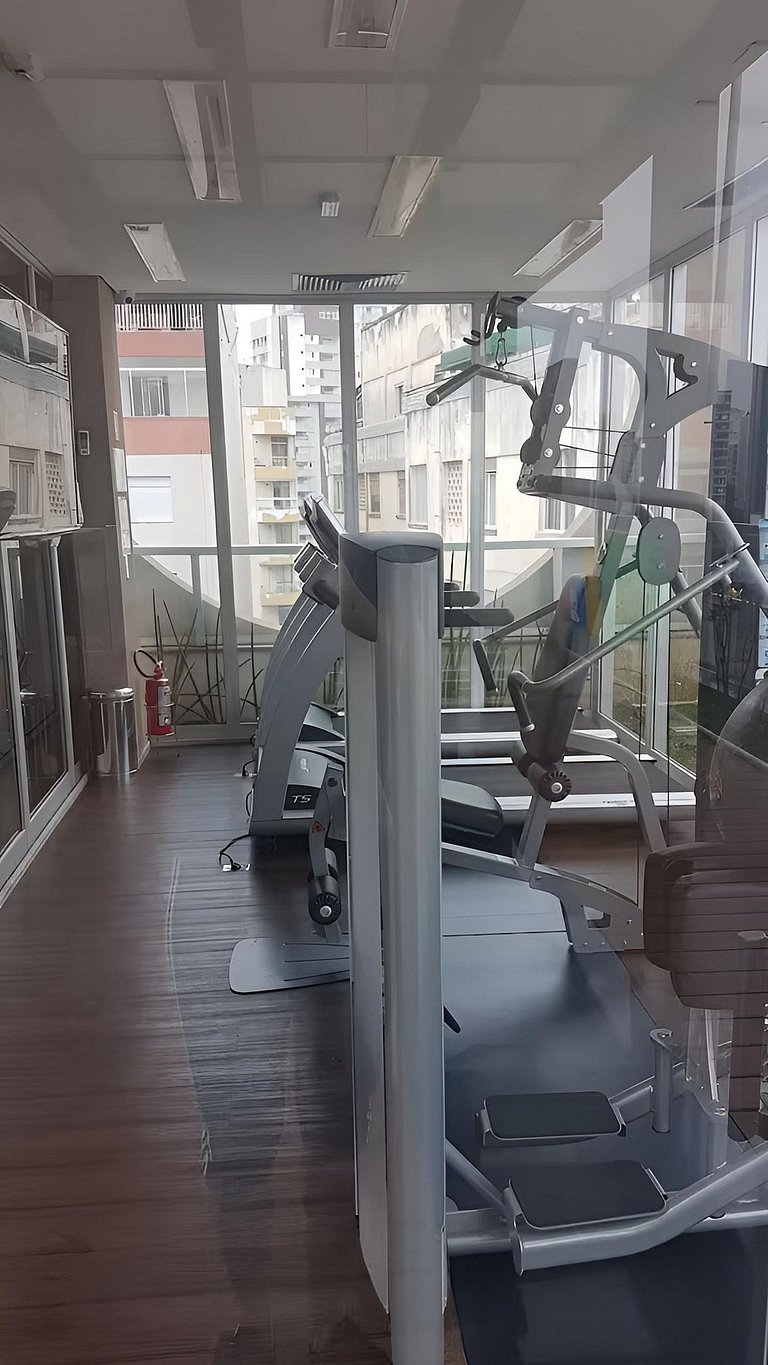 Lindo Studio prox Av Paulista e Frei Caneca