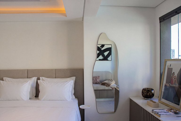 Sophisticated studio in Brooklin with amenities and pool