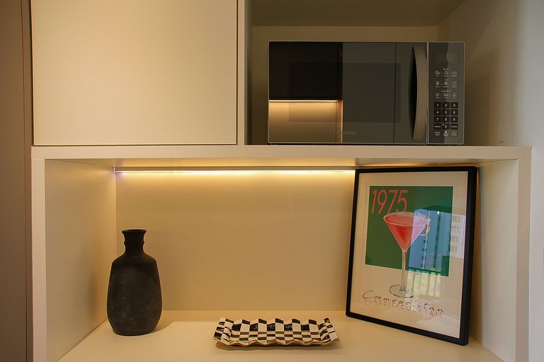 Sophisticated studio in Brooklin with amenities and pool
