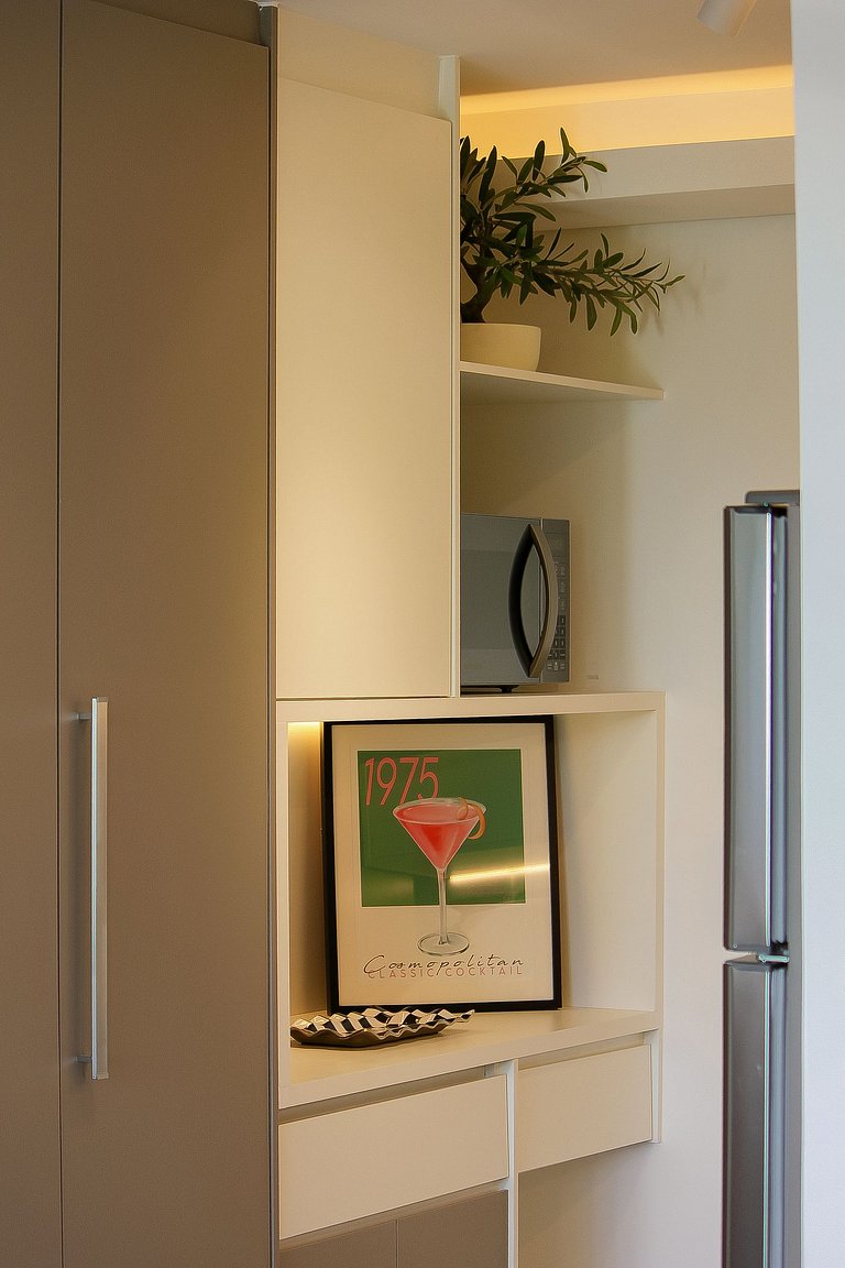 Sophisticated studio in Brooklin with amenities and pool
