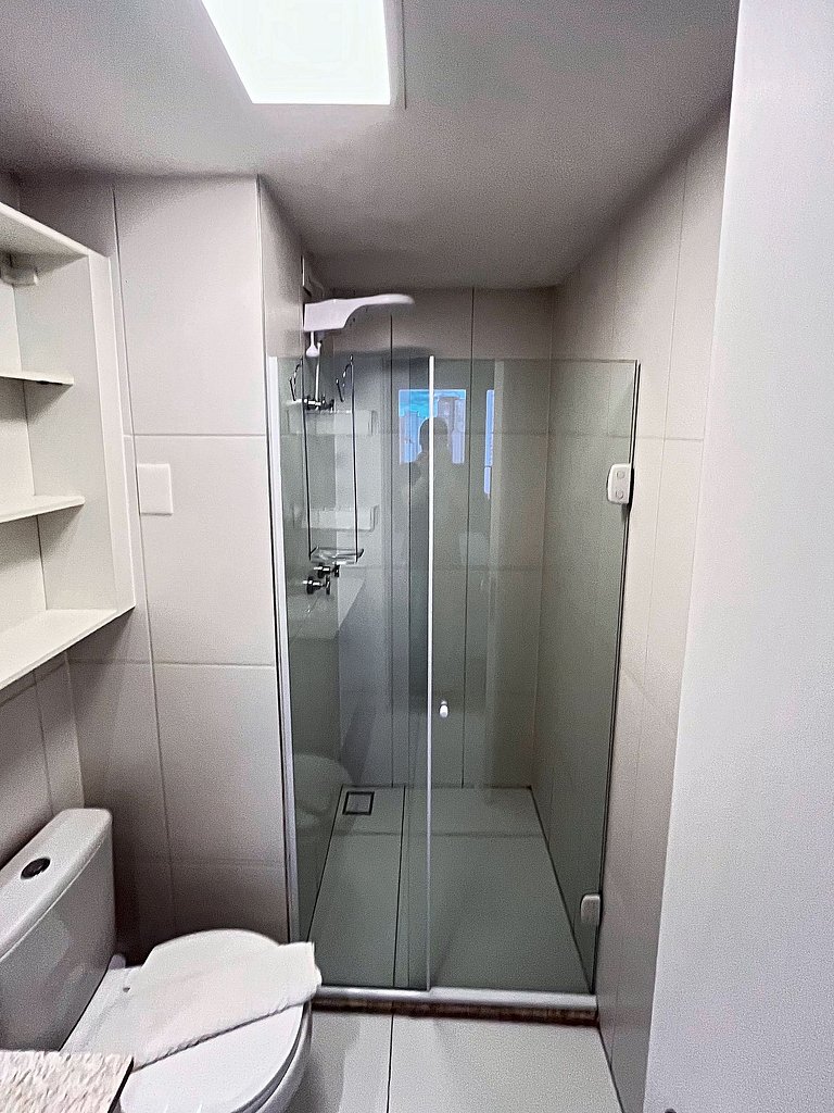 Studio novo c/ sacada e piscina | Brooklin